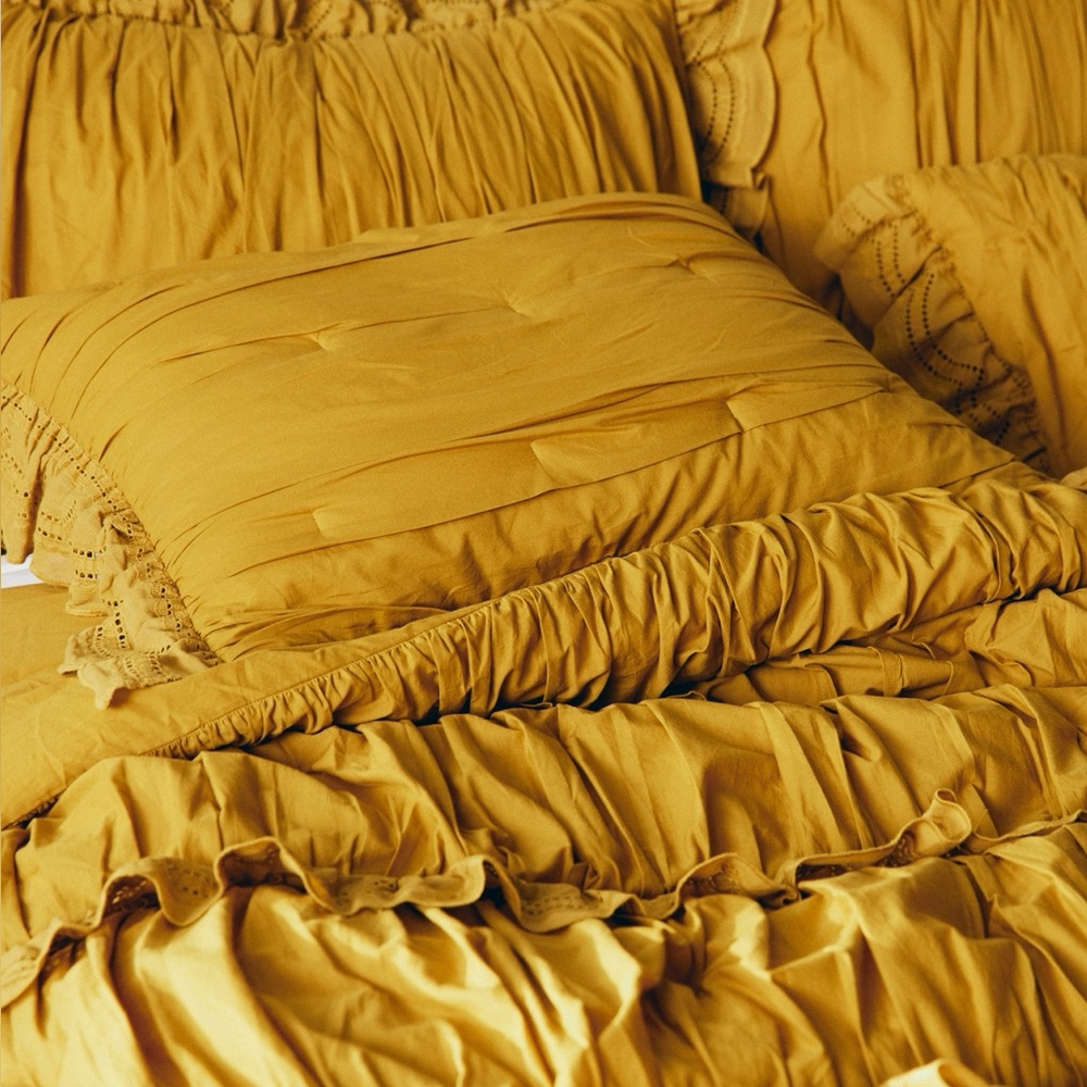 Anthropologie Astride Ruffled Voile Quilt - Picture 2 of 6